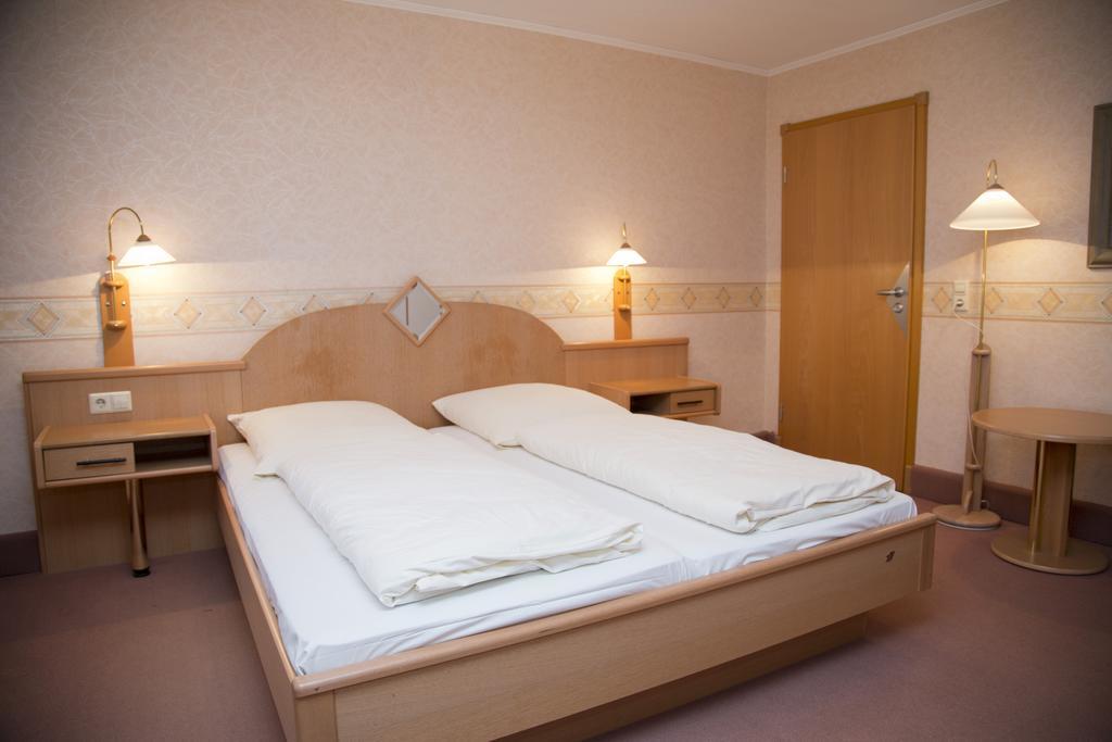 Hotel Garni Promenade Weißenhorn Δωμάτιο φωτογραφία